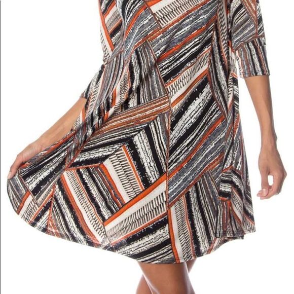 Keyhole Detail Geometric Pattern Swing Dress - Picture 2 of 10